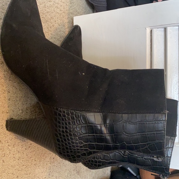 Heel boots - Picture 3 of 11